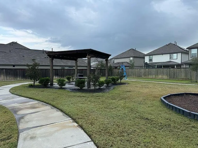 2218 Angie Kaye Dr — Photo 29