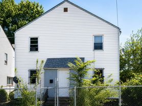 72 Ludlow St, Newark, NJ