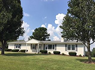 9670 Red Hill Maxwell Rd, Utica, KY 42376