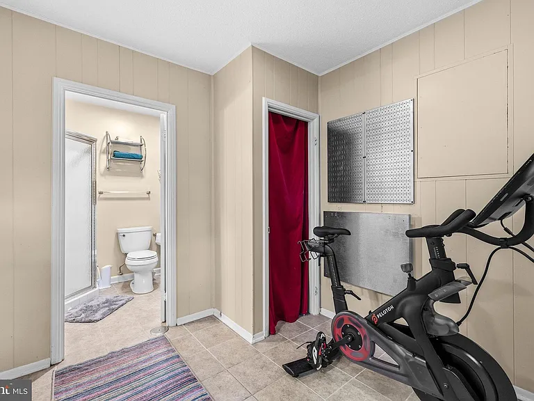 2909 S Dinwiddie St — Photo 32