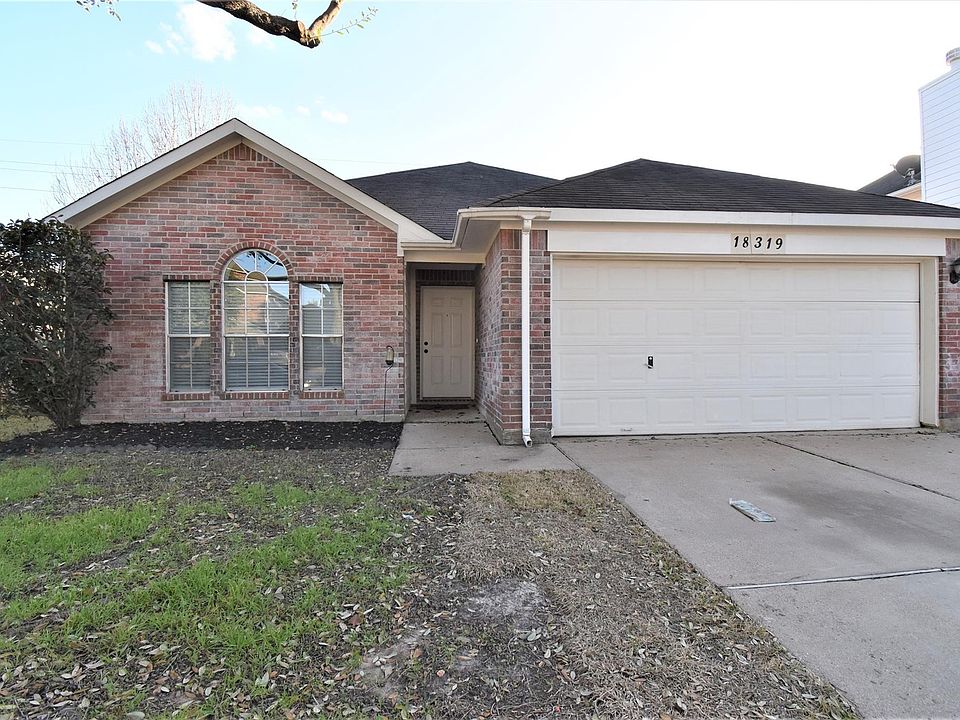 1st image of 18319 Forest Dew Dr