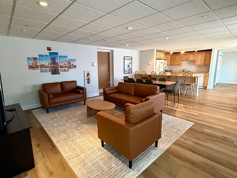 1515 N Van Buren St #403 — Photo 23