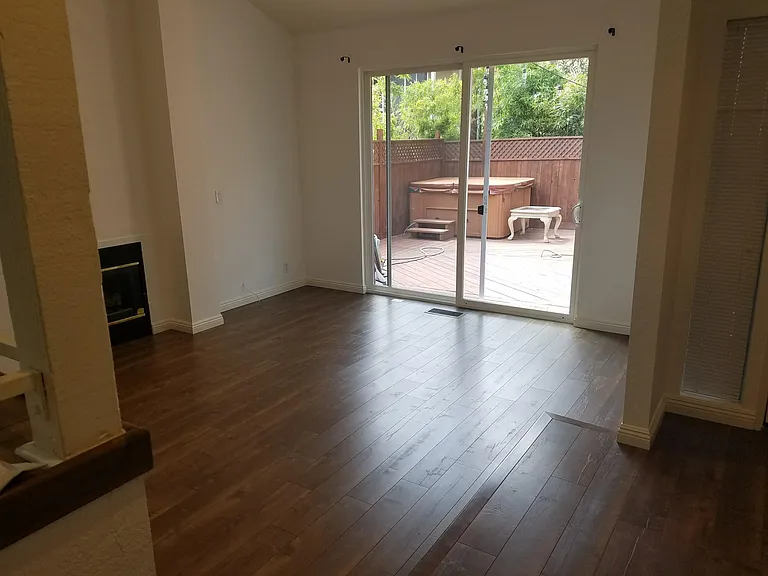 4244 Mary Ellen Ave — Photo 6