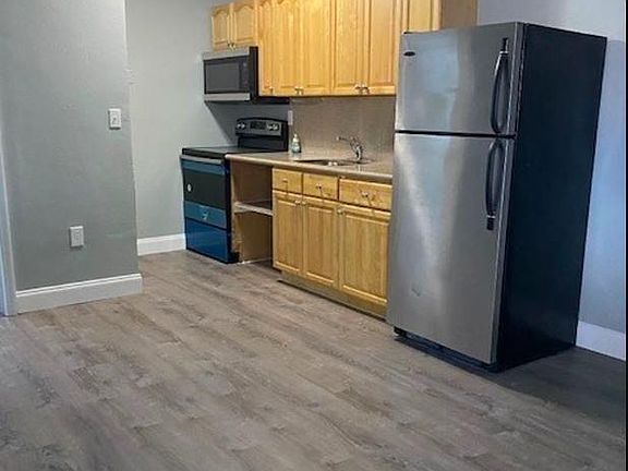 5th image of 5901 NE 18th Ave
