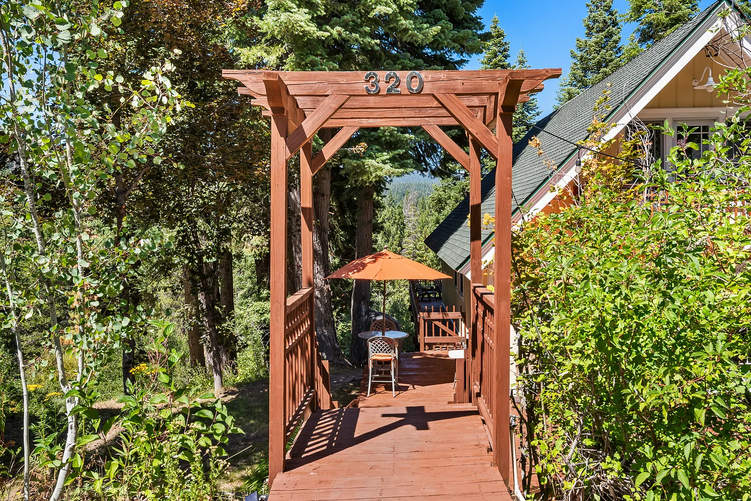 4 bed, 2.5 bath, 1700 sqft, $6,500 — Photo 3