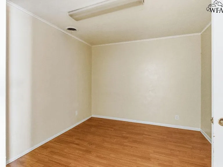 4202 Meadowbrook Dr — Photo 19