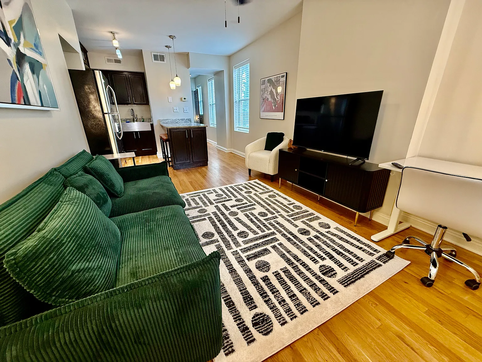 1 bed, $2,500 — Photo 4