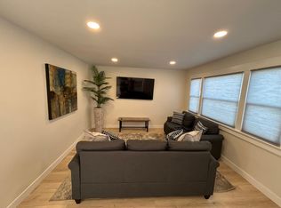 605 Walnut Ave #15, Huntington Beach, CA 92648