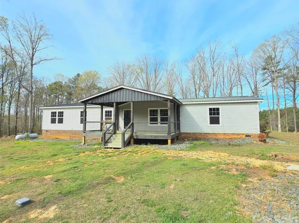 215 High Meadow Ln, Mount Gilead, NC 27306