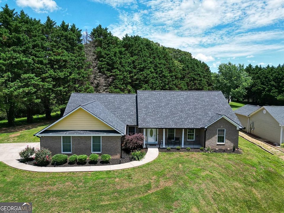 1st image of 75 Eastgate Dr