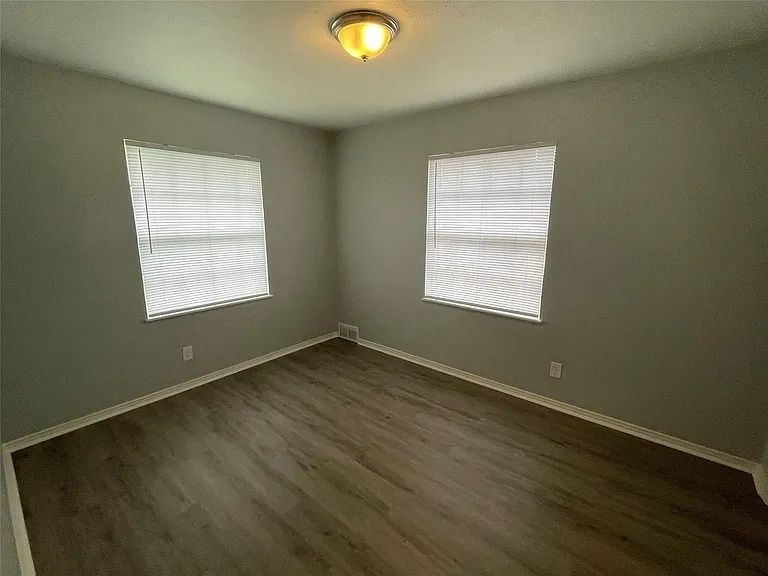 5736 Aton Ave — Photo 13