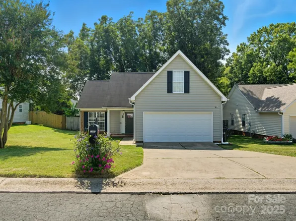 7321 Mapleridge Dr, Charlotte, NC 28210