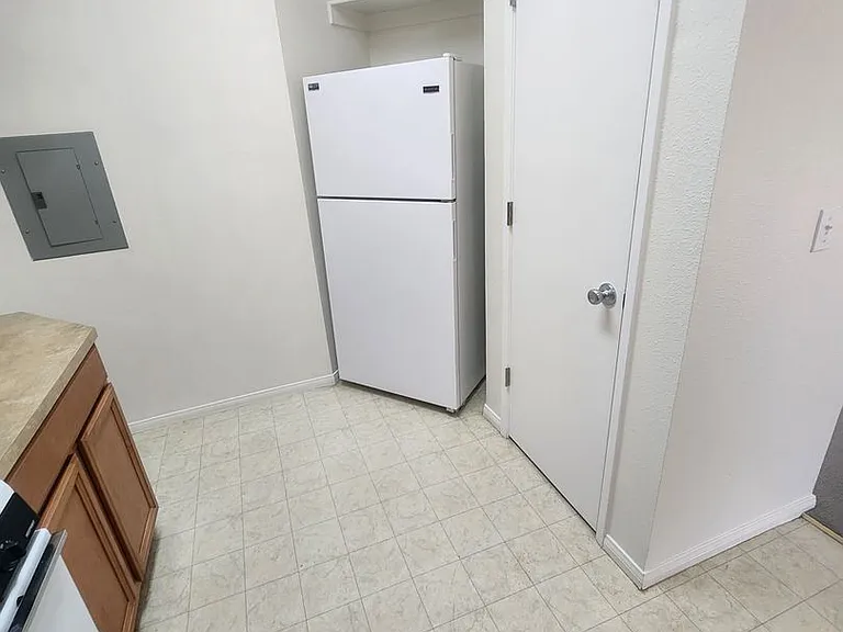 200 S 13th St #310 — Photo 6