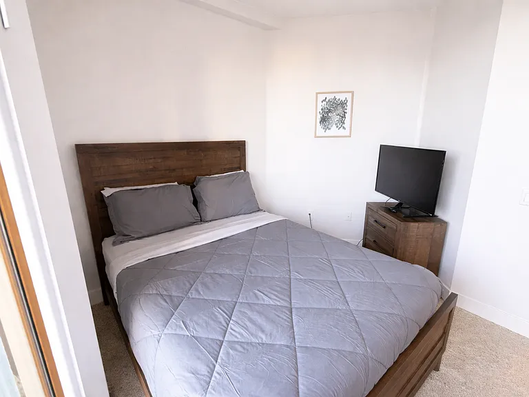 10740 Wilshire Blvd #608 — Photo 4