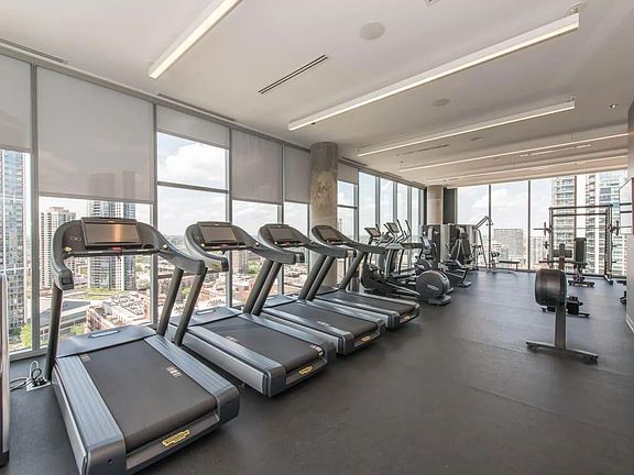 5th image of 360 W Illinois St #2626