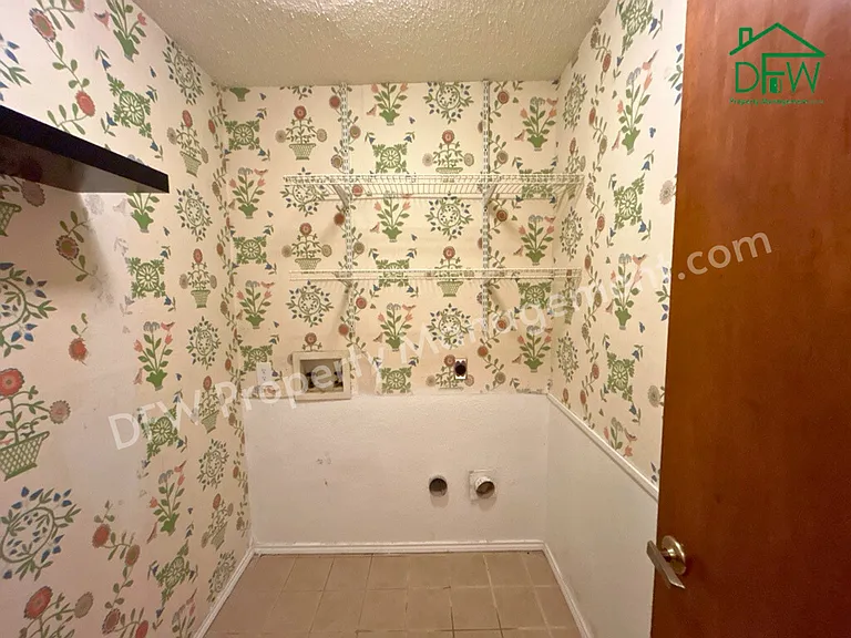2412 Amber Hill Ln — Photo 76