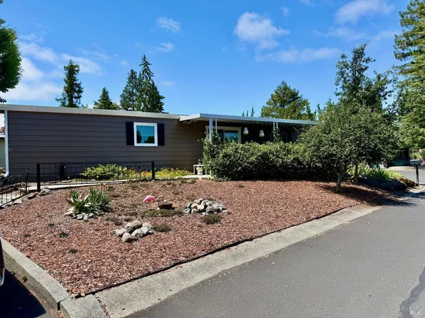 78 Sequoia Circle, Santa Rosa, CA 95401