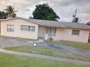 3551 NW 24th St, Lauderdale Lakes, FL 33311