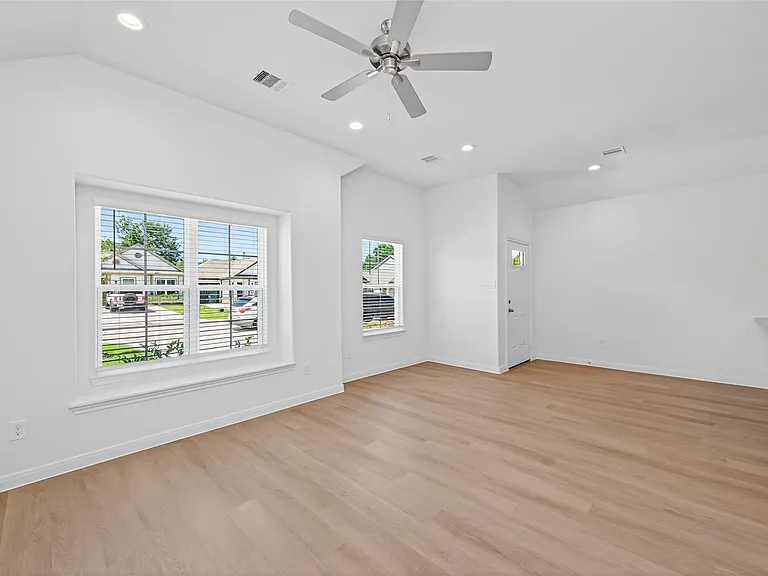 11864 E Gate Dr — Photo 9