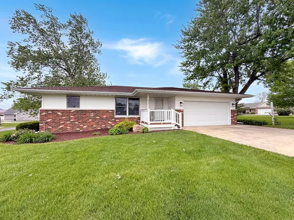 203 W Summit St, Gifford, IL 61847