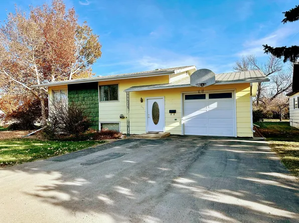 153 4th St SW, Harlem, MT 59526