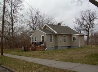 409 Raeburn St, Pontiac, MI 48342