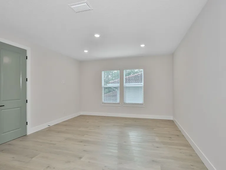 4718 W Kensington Ave — Photo 22
