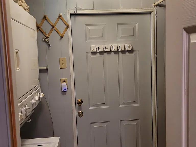 5650 Sandview Dr — Photo 11