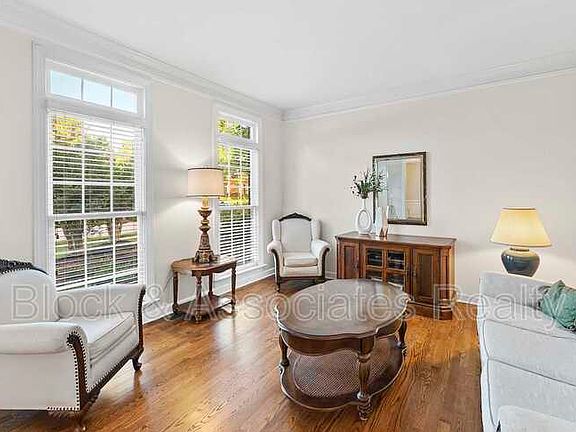 3rd image of 2313 Narrawood St