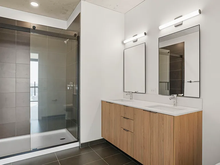 234 W Polk St #3/2 — Photo 10