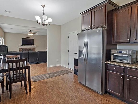 5th image of 310 Red Hawk Dr
