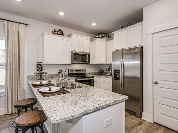 6316 Grove Park Dr, Pensacola, FL 32504
