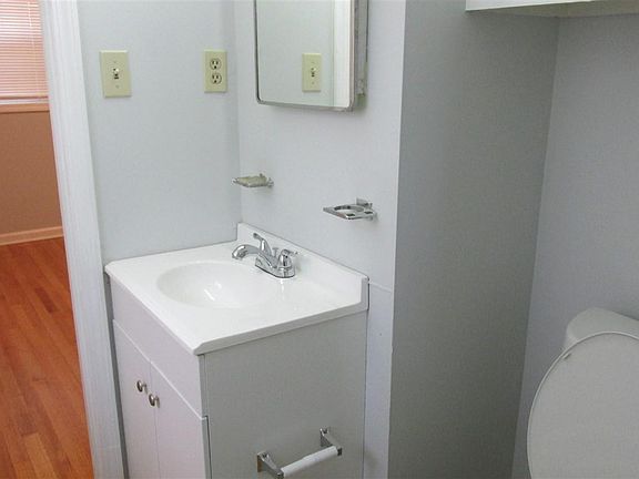5th image of 4080 Navaho Ave