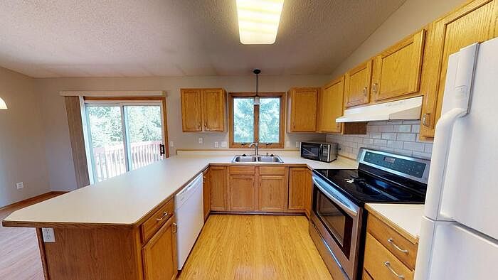 1st image of 1404 19th St SE