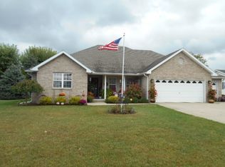 206 Georgian Ln, Logansport, IN
