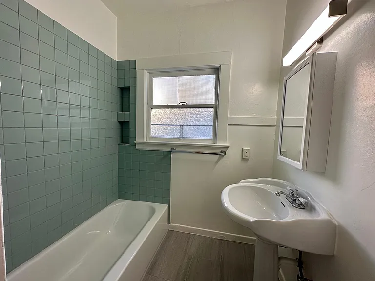 1569 Spruce St #5 — Photo 10