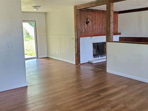 5th image of 11423 Gravenhurst Dr
