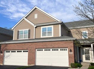 815 N Winchester Dr, Palatine, IL 60067