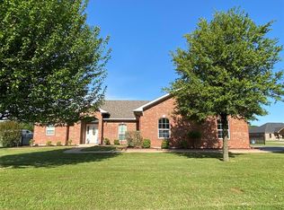 311 Hickory St, Lindsay, TX 76250