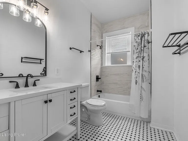 409 W Gaulbert Ave #201 — Photo 5