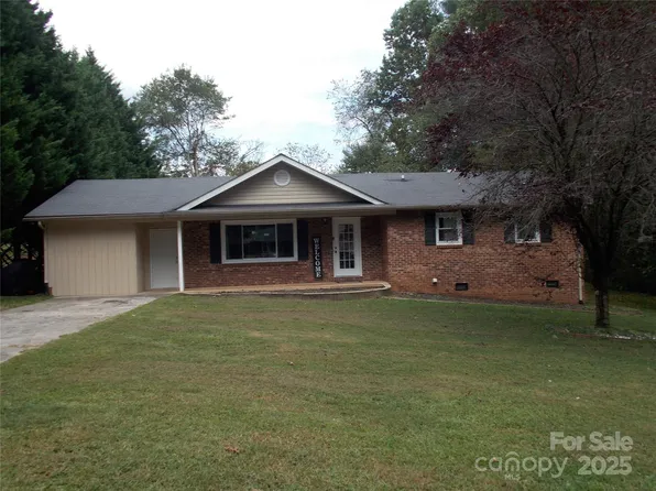 314 Cypress St, Hudson, NC 28638