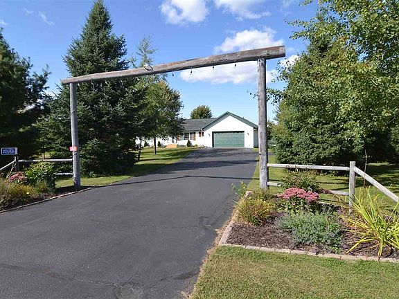 3rd image of 226831 Clearview Dr