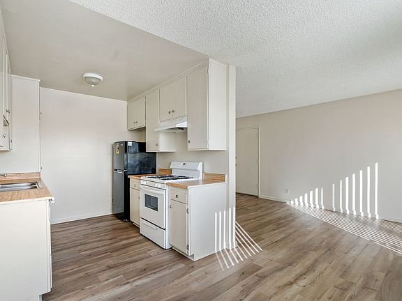 5th image of 73 S Daisy Ave APT 8
