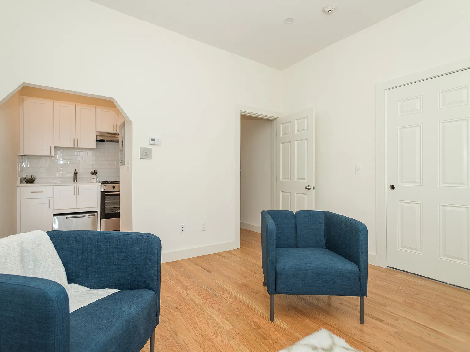 1 bed, 575 sqft, $2,400 — Photo 2