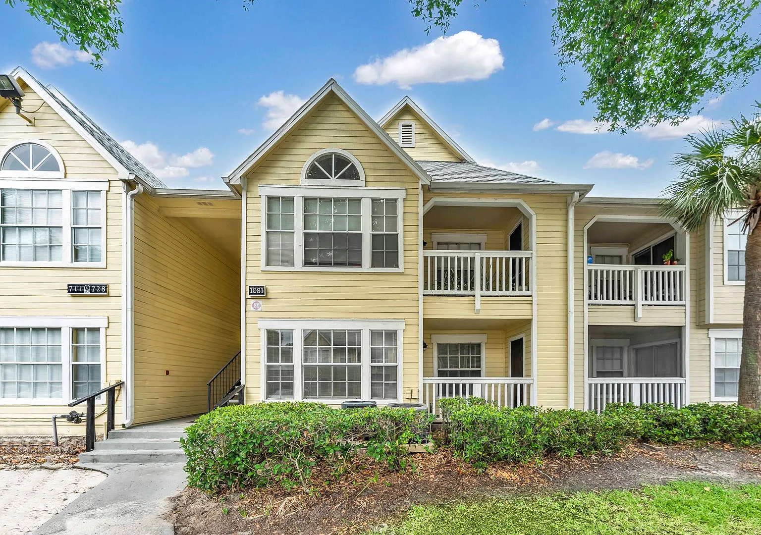 1 BR / 1 BA Condo In Tradewinds Metrowest — Photo 1