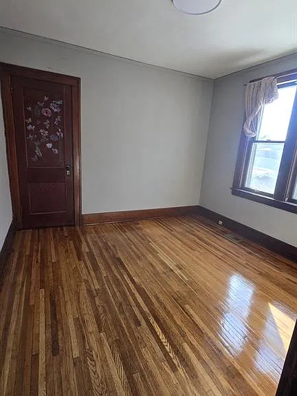 445 Newbury St — Photo 6
