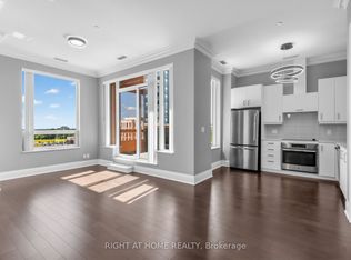 28 Uptown Dr #Penthouse 16, Markham, ON L3R 5M8