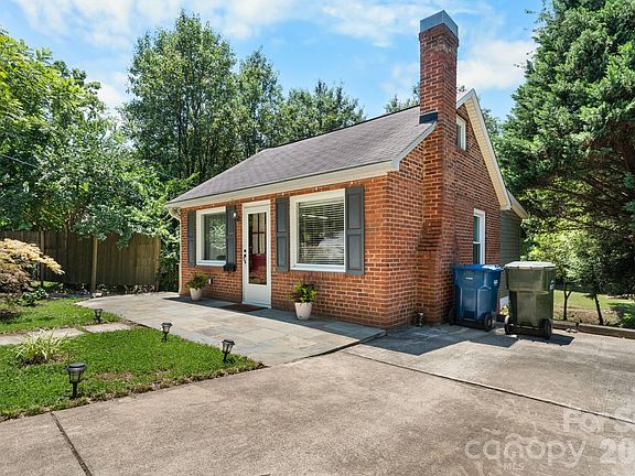2nd image of 407 10th Street Dr NW