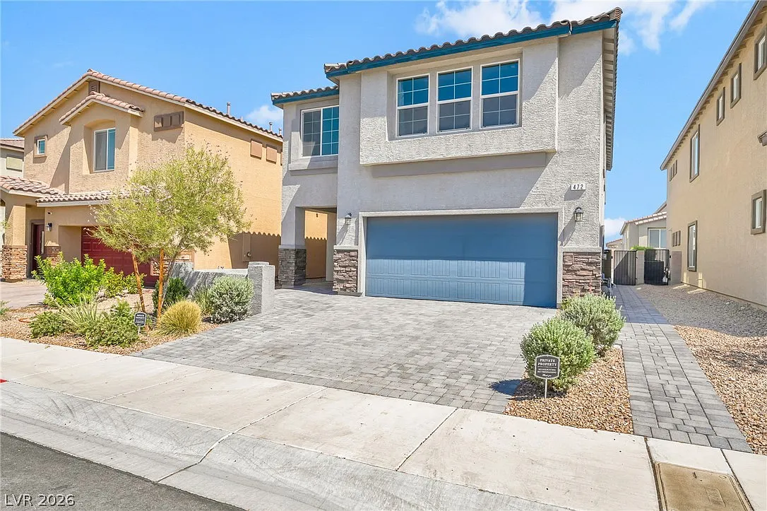 4 bed, 2.5 bath, 2433 sqft, $2,650 — Photo 1