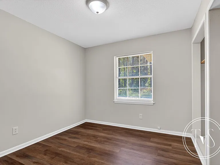 113 Elm St — Photo 18